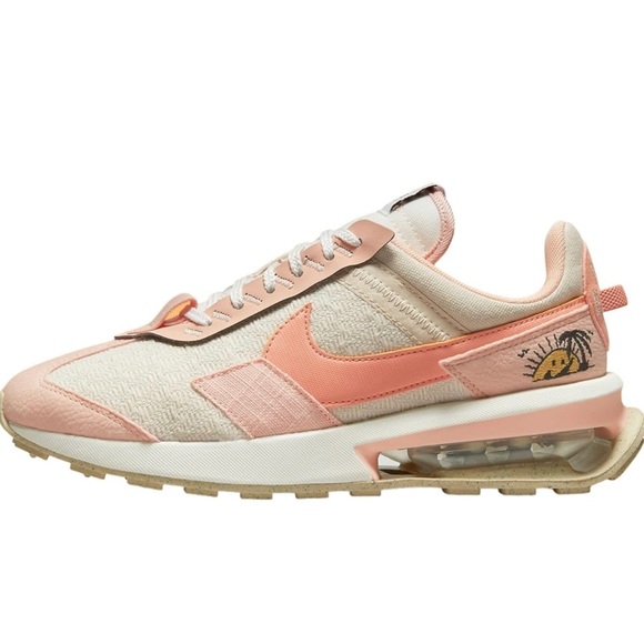 Nike Shoes - Sun club Nike air max size 7 new without box . Never worn